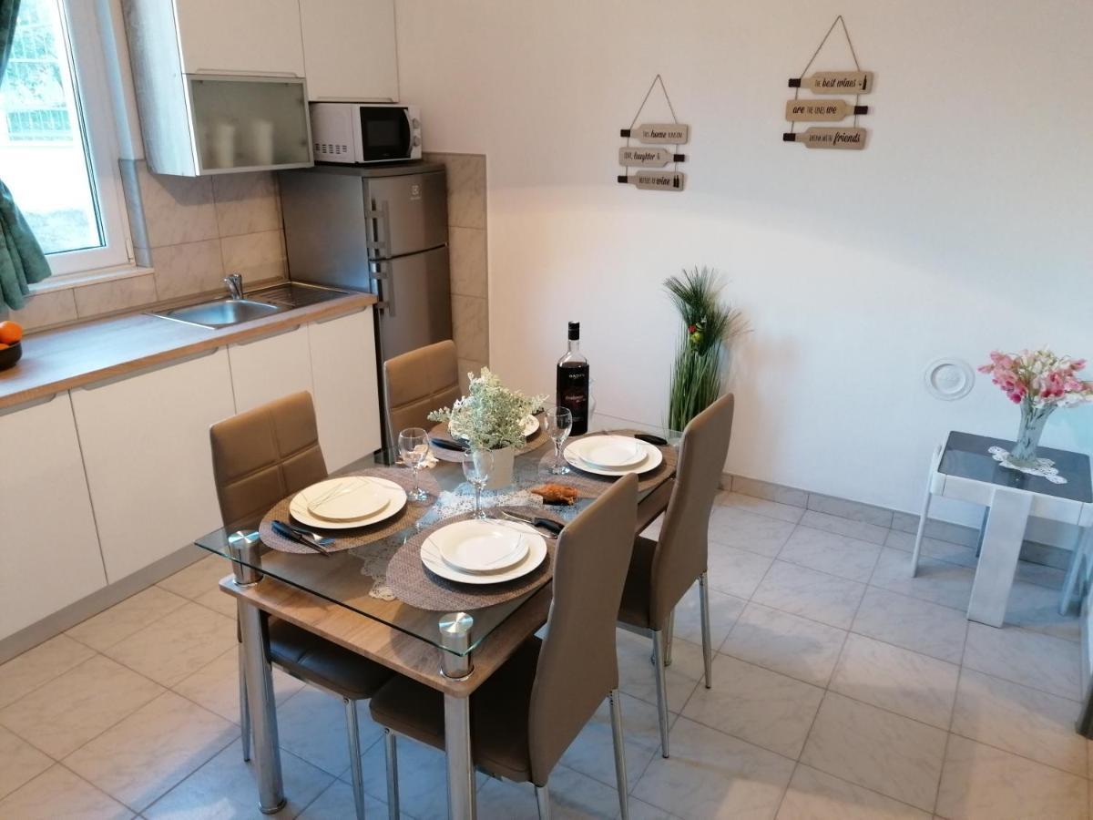 Apartment Katarina Trogir Exterior photo